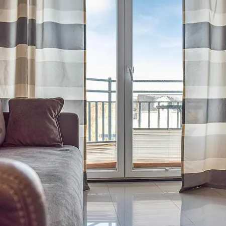 Apartment In With Wifi